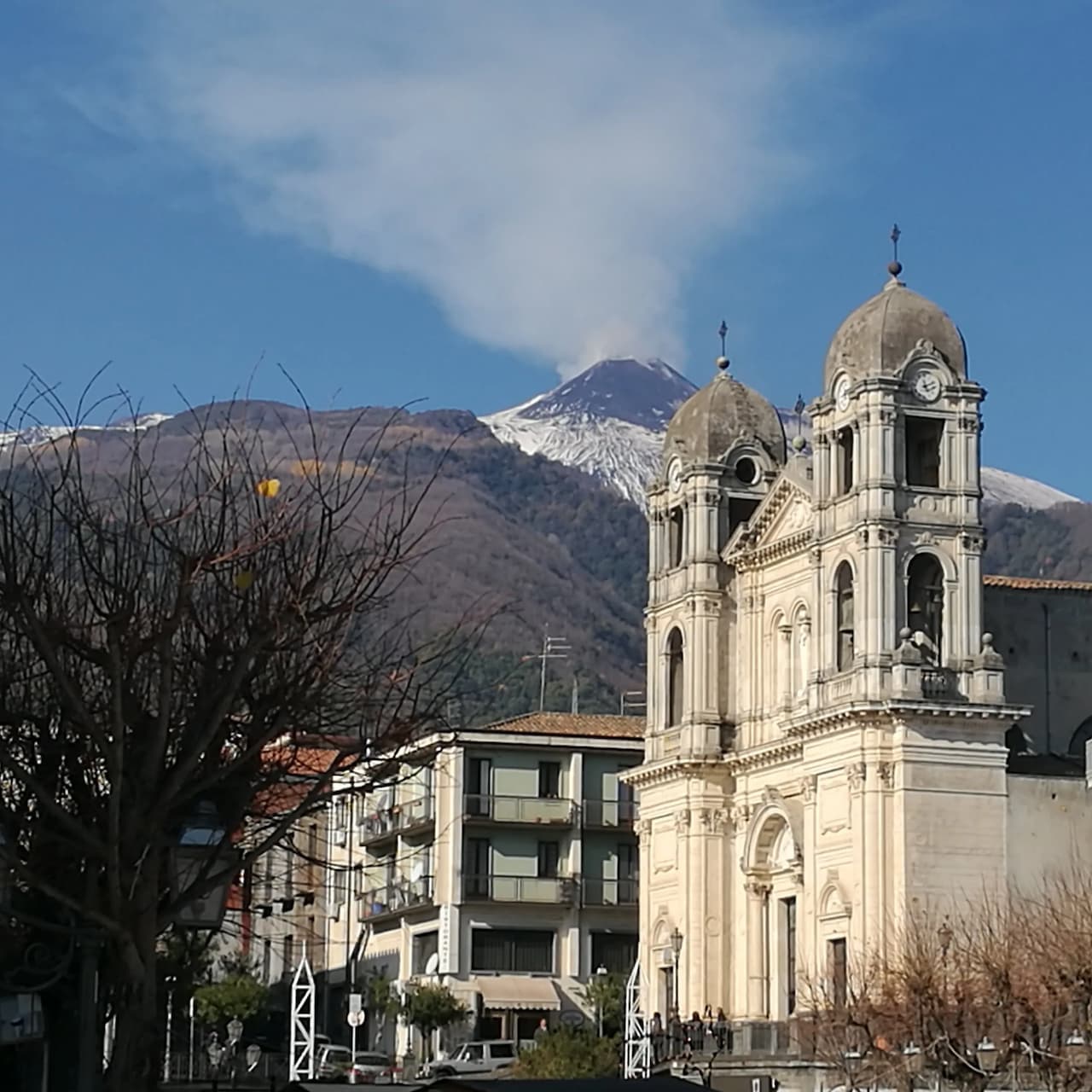 Vicino, sull'Etna